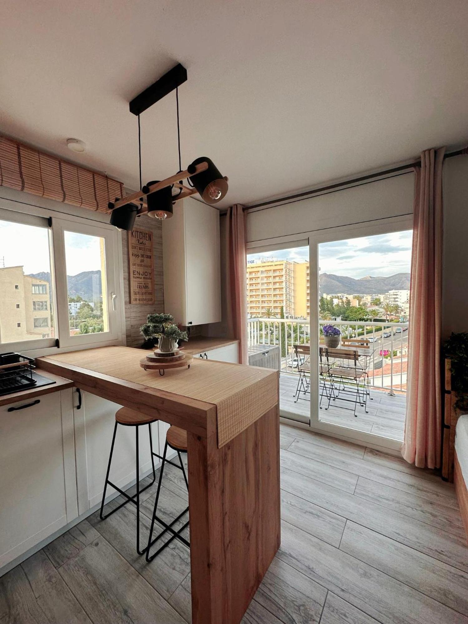 Sunrisemare Vacational Studio Roses Exterior foto